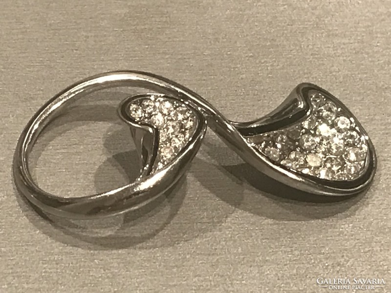 Swarovski kristályos medál, 6,5 x 3,5 cm