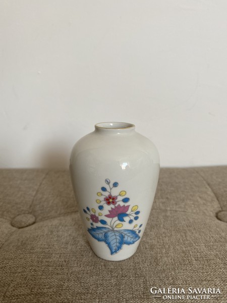 Holloháza floral porcelain vase
