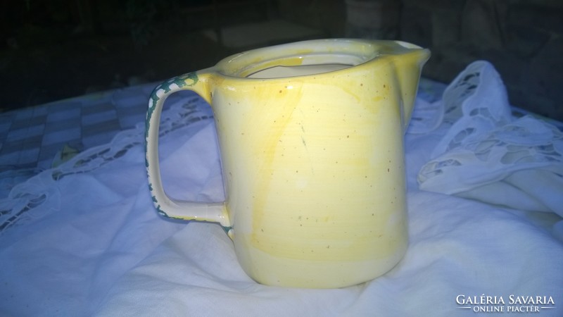 Apple mot. Milk pouring ceramic serene stain