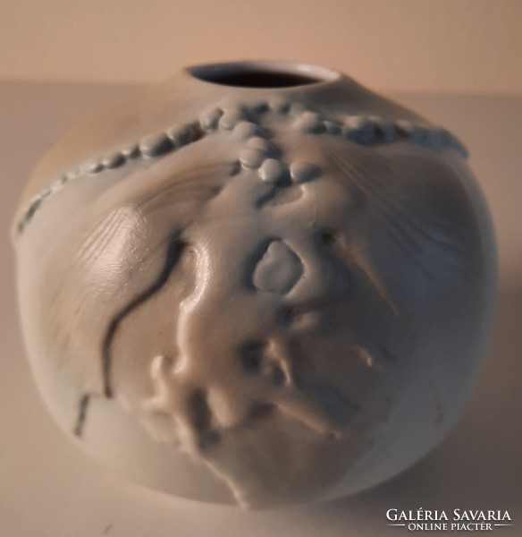Hőllóháza Studio-Line porcelán díszváza, Bakó-Hetey Rozália design biszkvit váza