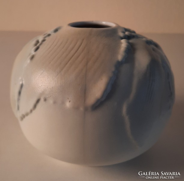 Hőllóháza Studio-Line porcelán díszváza, Bakó-Hetey Rozália design biszkvit váza