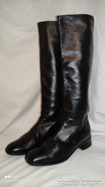 Vintage original Salmaso butter soft leather boots from Italy, the stronghold of fashion