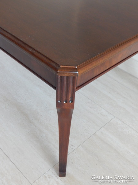Alacsony asztal,hajlított lábú,Kódszáma, B - 20