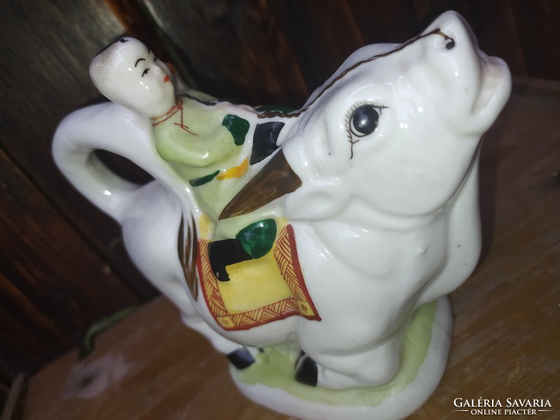 Vintage porcelán kiöntő tehénke