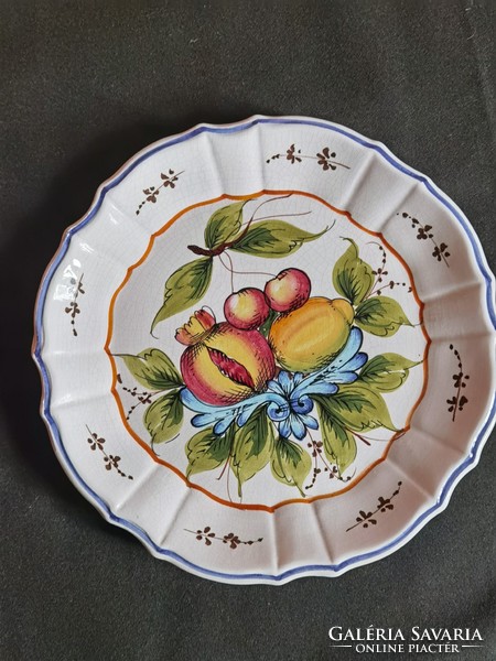Vintage hand painted Italian bassno majolica plates