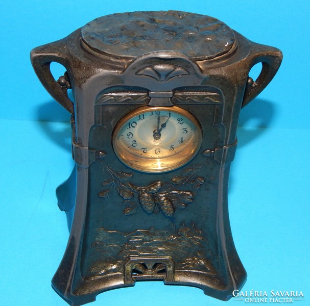 Kifogástalanul működő Junghans szeci óra ónból, a 19. szd. elejéről