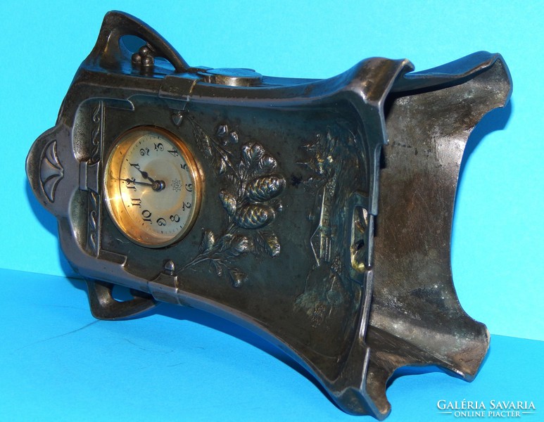 Kifogástalanul működő Junghans szeci óra ónból, a 19. szd. elejéről