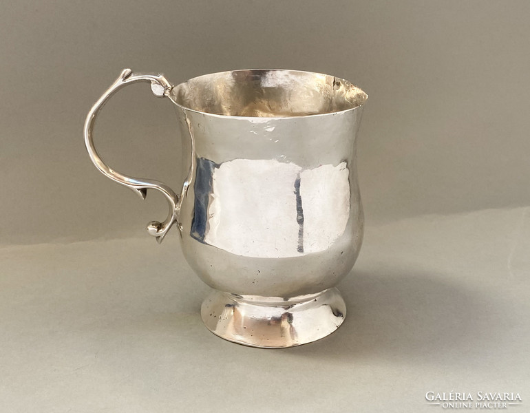 18.századi angol ezüst kupa.