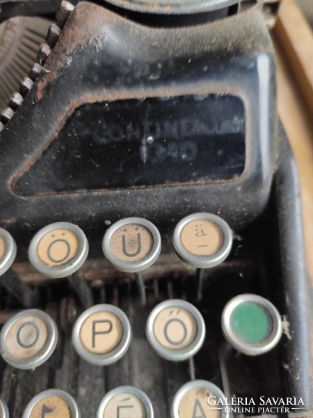 Continental typewriter