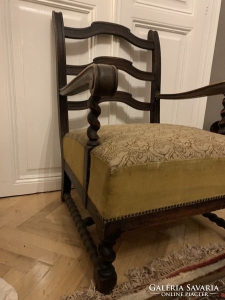 Neo-Renaissance armchair to be renovated