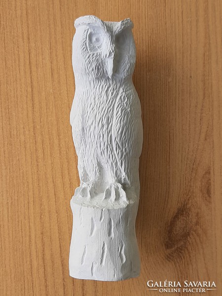 Owl on logs depiction (1 plaster sculpture. Gift, ornament, 13.5 cm)