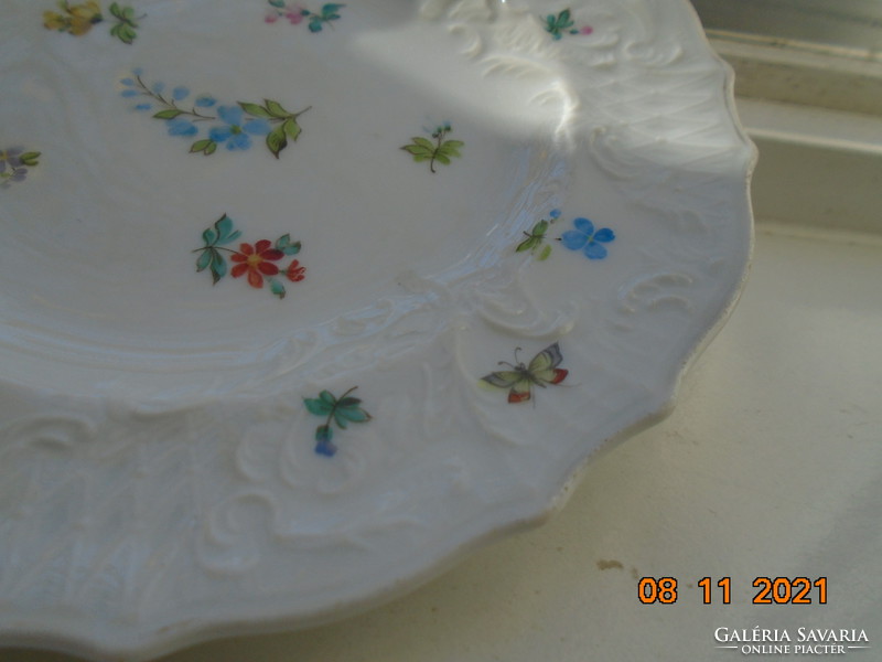 Unique hand painted Meissen insect and flower patterns pls geschütz lacy plate