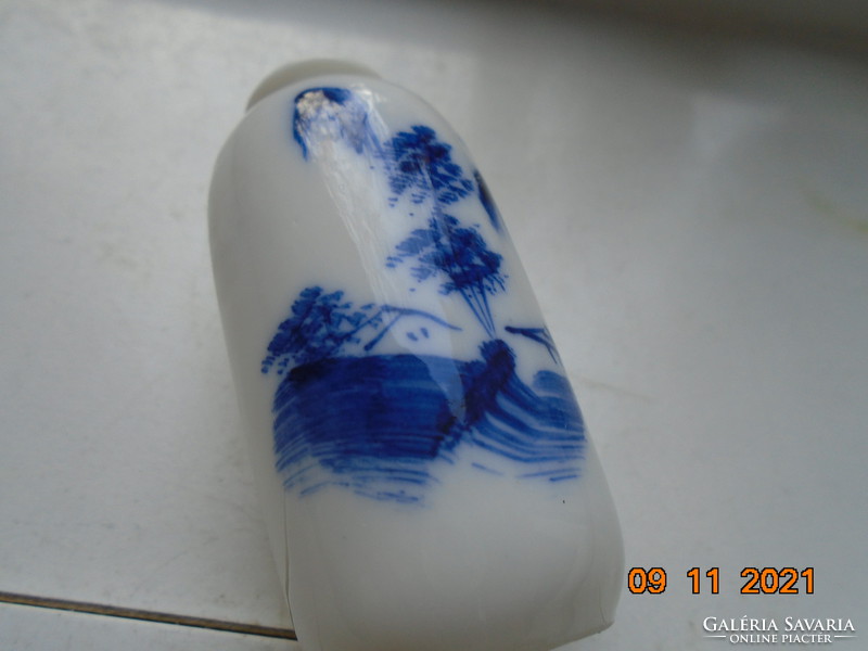 4 miniature eggshell porcelain vase with hand-painted unique cobalt blue kangxi patterns