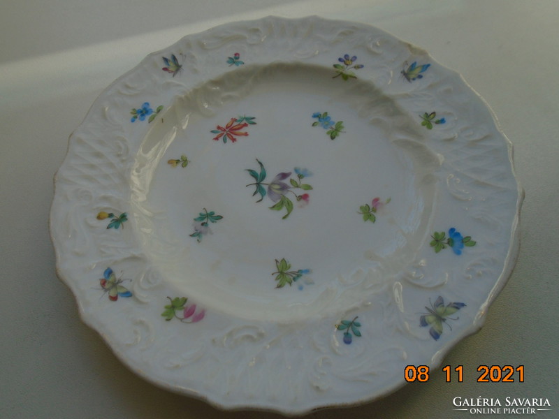 Unique hand painted meiseni insect and flower patterns pls geschütz lacy plate