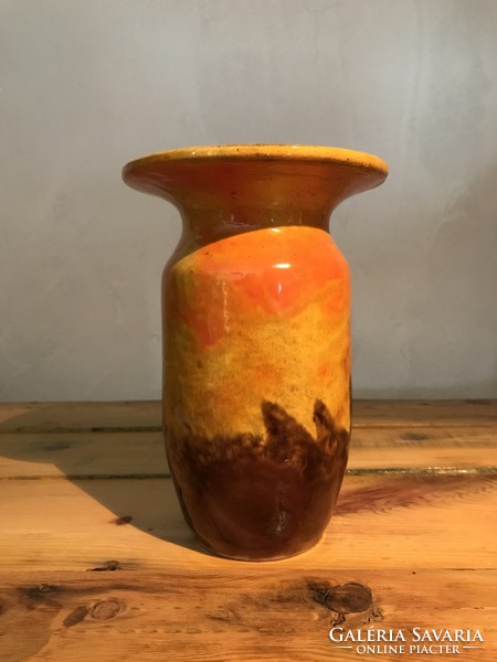 Small jugged ceramic vase t-31
