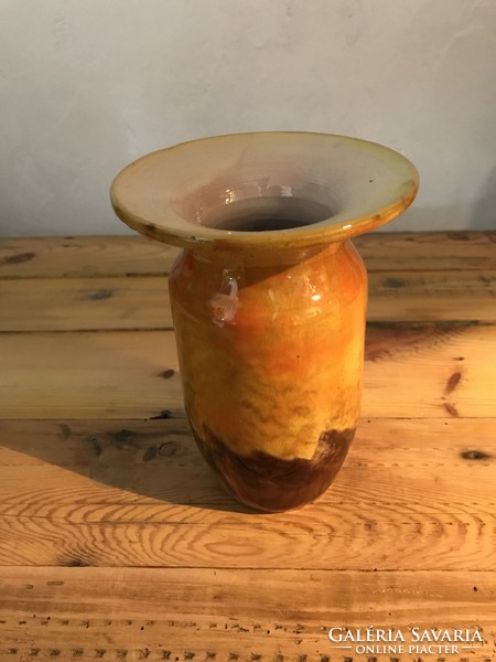 Small jugged ceramic vase t-31