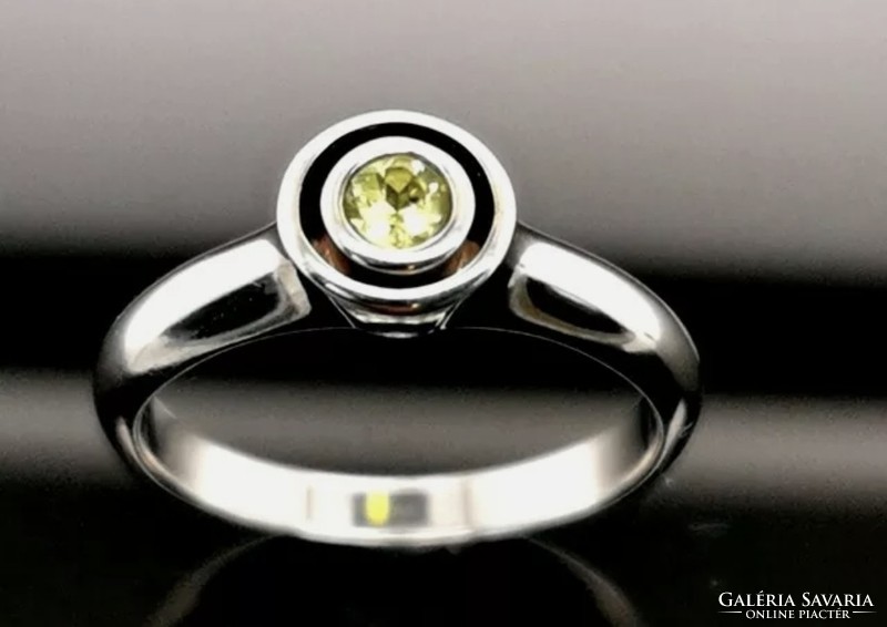 Különleges  peridot drágaköves gyűrű, 56 méret   925 ezüst  új