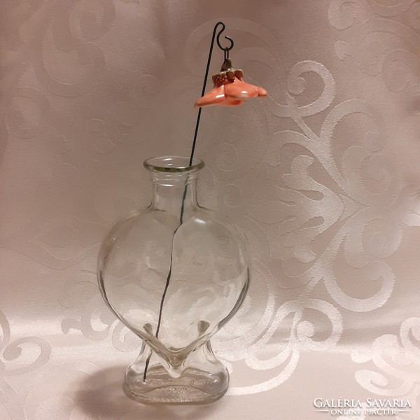 Szív alakú váza ajándék kerámia virággal