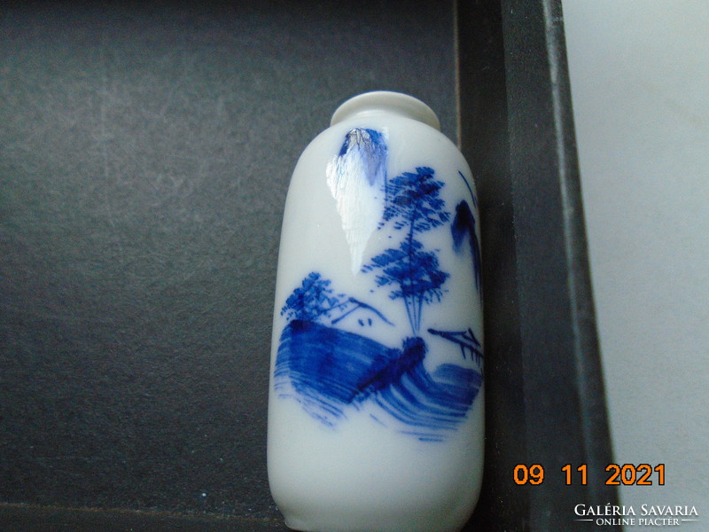 Kézzel festett egyedi kobaltkék Kangxi mintákkal 4 db miniatűr tojáshéj porcelán váza