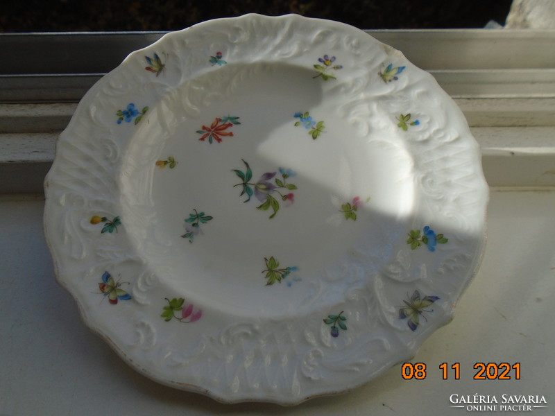 Unique hand painted meiseni insect and flower patterns pls geschütz lacy plate