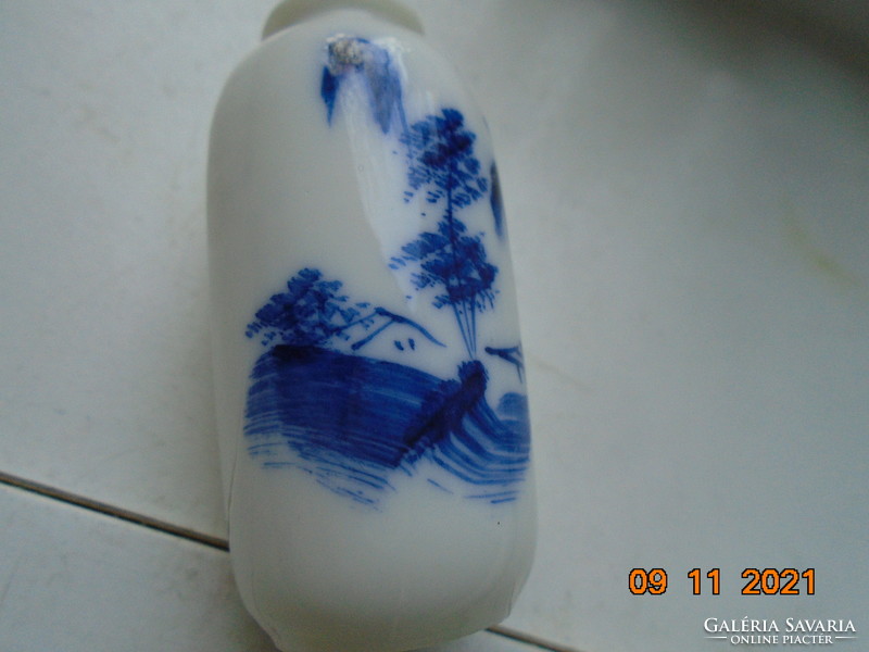 Kézzel festett egyedi kobaltkék Kangxi mintákkal 4 db miniatűr tojáshéj porcelán váza