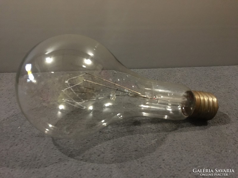 Antique e40 bulb is flawless!