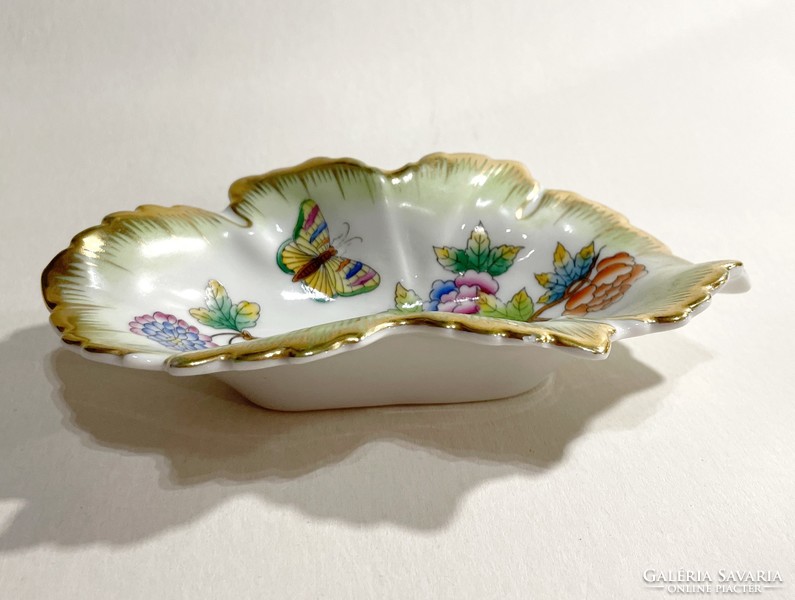 Herend Victorian patterned vine leaf shaped bowl