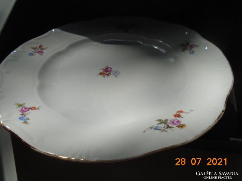 Zsolnay embossed floral cake plate with imprinted mark 19.5 cm
