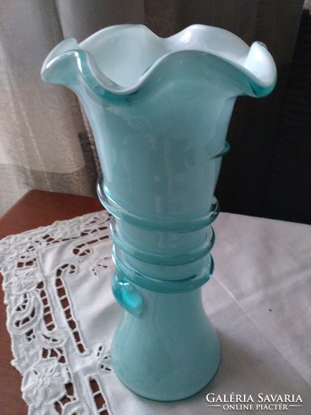 Muránói vízkék színű szakított üveg  váza