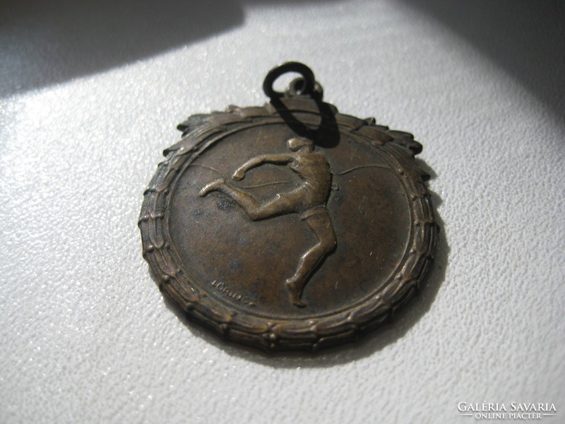 Old Hungarian sports badge 30 mm, with Lőrinc sign