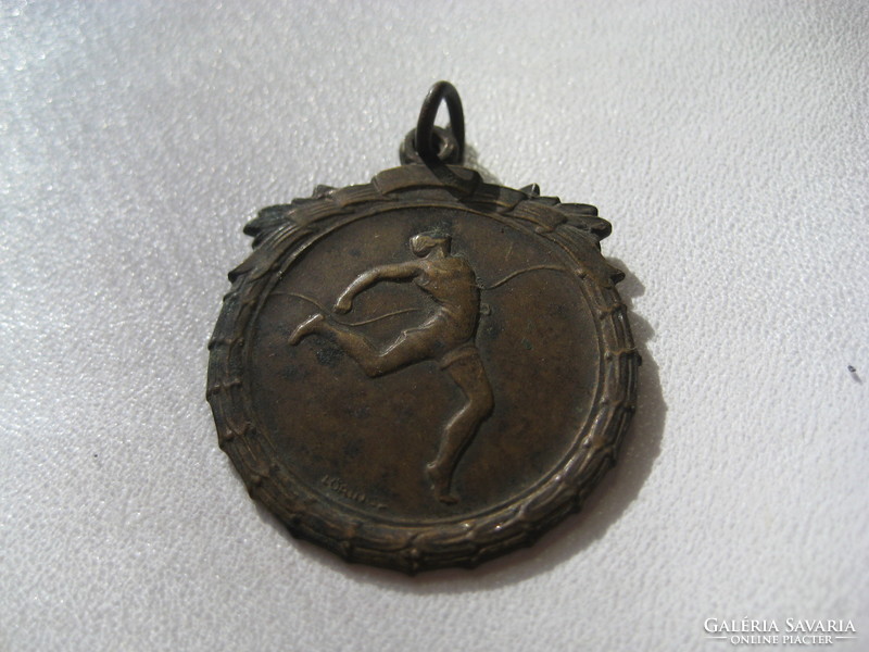 Old Hungarian sports badge 30 mm, with Lőrinc sign