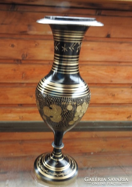 India KAPRI fekete réz gravírozott váza