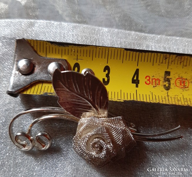 Silver-plated brooch with rose!