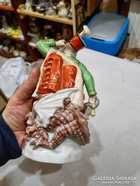 Herendi porcelán János Vitéz figura