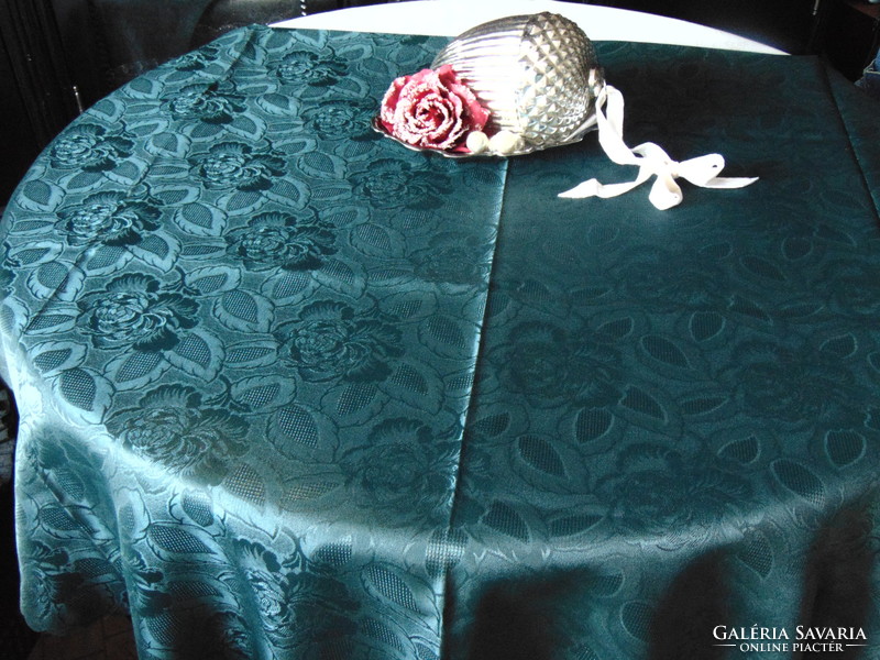 Poison green silk tablecloth 158 x 235 cm oval!