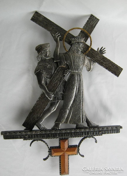 Religious-themed industrial art large-sized metal wall decoration Christ with the cross 47 cm