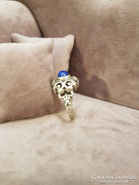 Antique silver ring with lapis lazuli stone