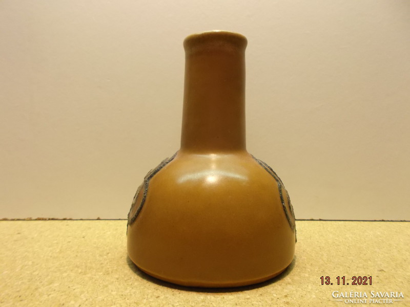 Old vase with handles --- 2 ---