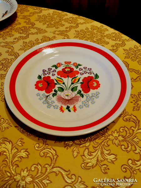 Kalocsa patterned porcelain wall plate 26 cm