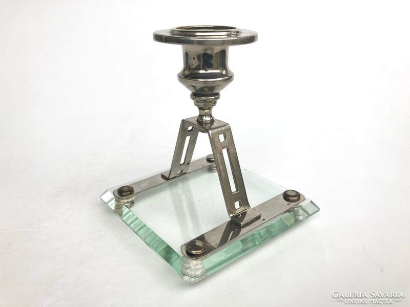 Art deco gyertyatartó fém lábakon álló csiszolt üvegtalppal
