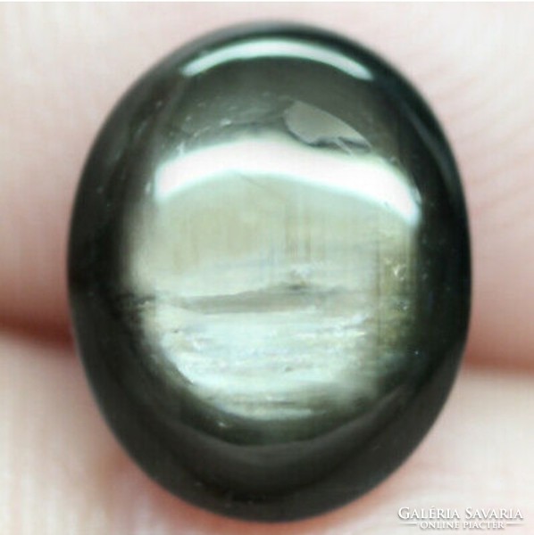 Real! Greenish-black star sapphire 4.55 ct Sri Lanka