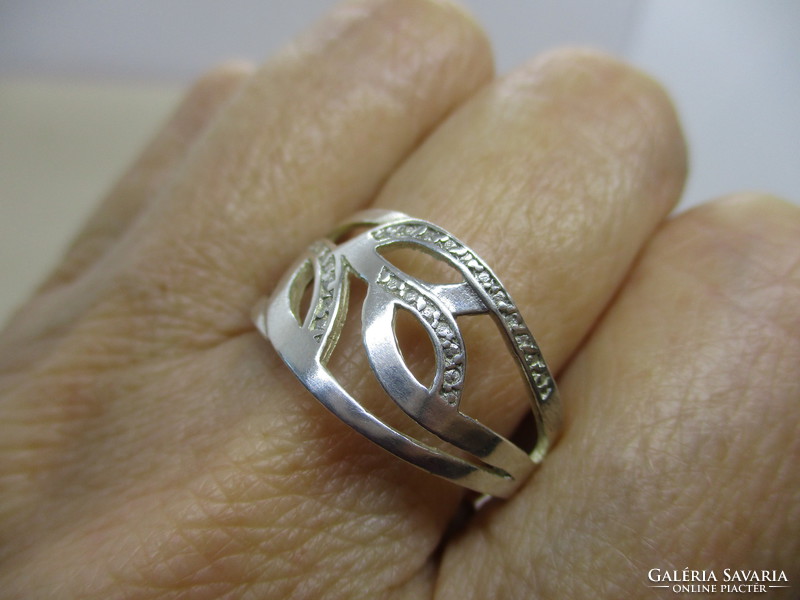 Szép ezüst gyűrű kézműves