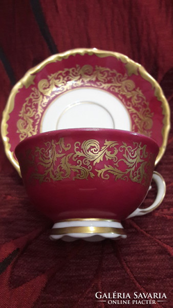 Bordó porcelán kávés csésze tányérral