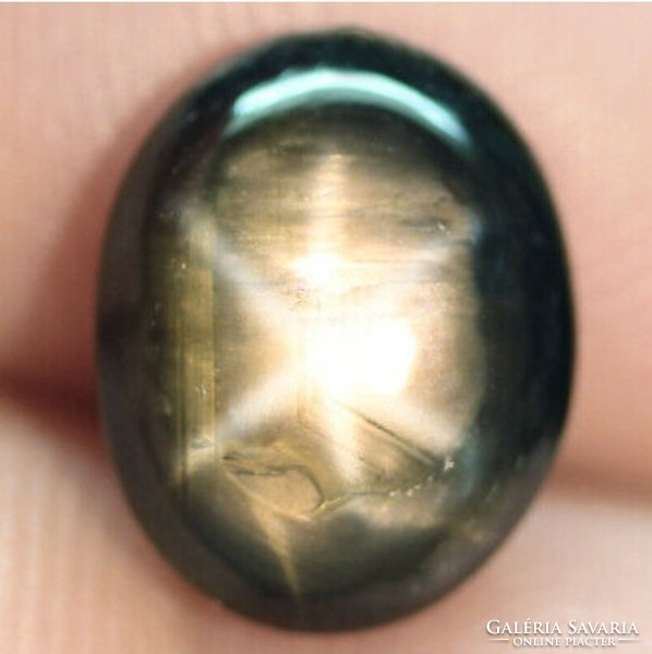 Real! Greenish-black star sapphire 4.55 ct Sri Lanka