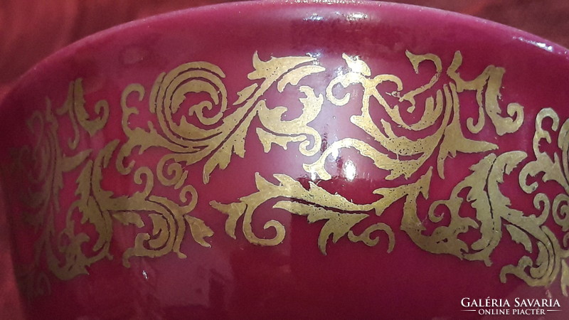 Bordó porcelán kávés csésze tányérral
