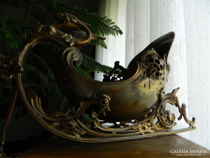 Art Nouveau gilt carriage with dragon head and putto
