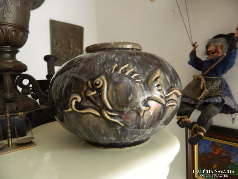 Antik Wilhelmsburg öblös hal dömbormintás váza
