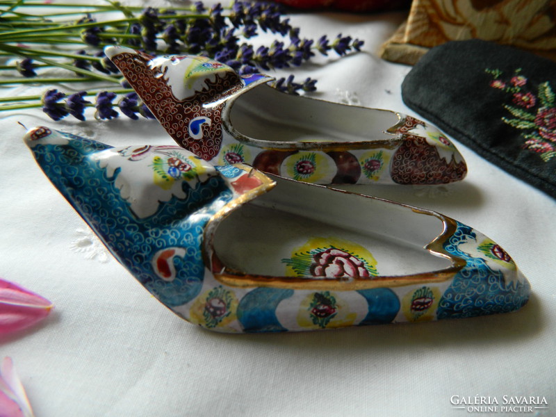 Fire enamel shoes, slippers 2 pcs, collector