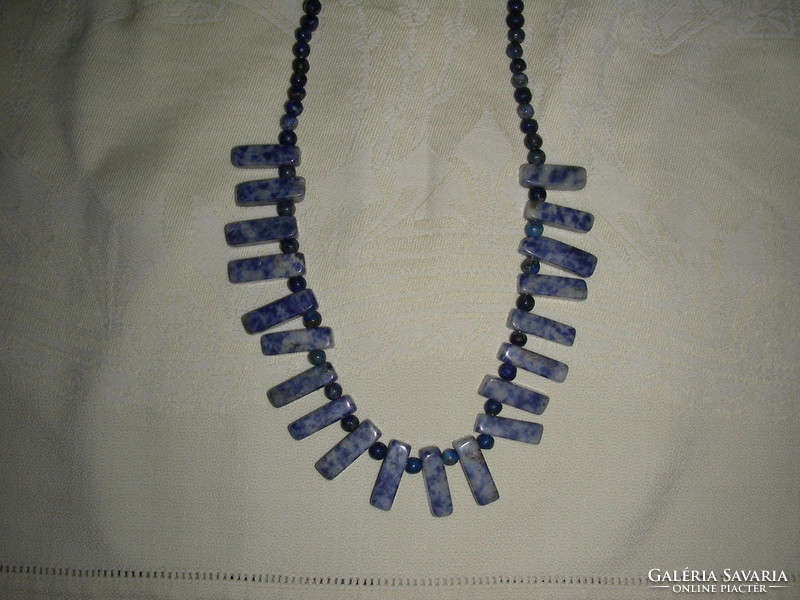 Sodalite / Lapiszlazuli mineral necklace