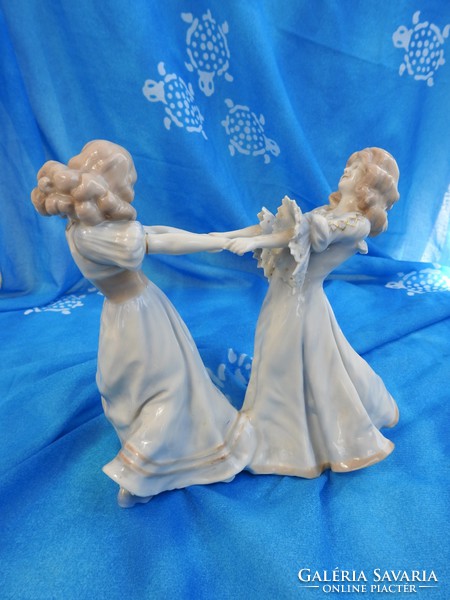 Táncoló lányok - jelzett antik porcelán szobor 1800-as évek porcelán manufaktúrájából